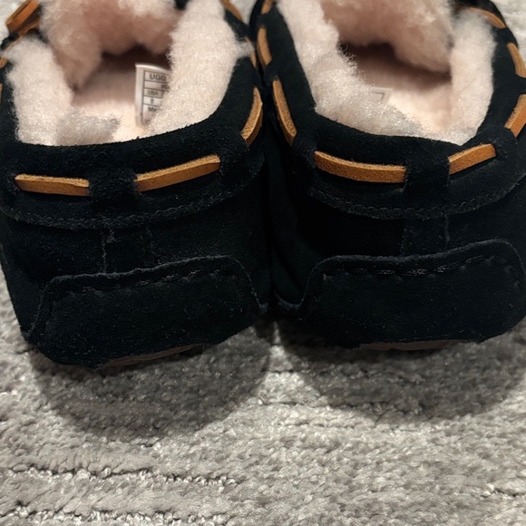 UGG Black Moccasins with Brown Laces size 8 unisex - Picture 3 of 5